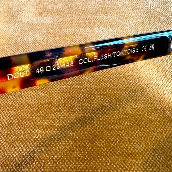 MOSCOT Dolt Sunglasses - Picture 3 of 6